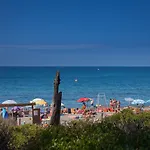 Village Mareblu 3*