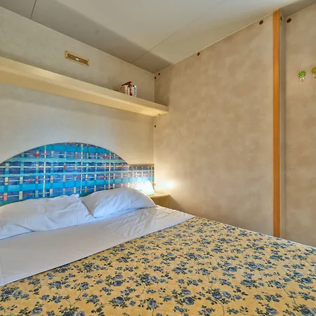 Village Mareblu 3*
