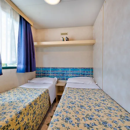 Village Mareblu 홀리데이파크 3*